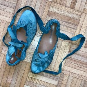 Trippen teal leather Teal Flats with Floral Embroidery 39